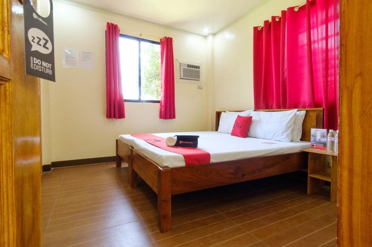 Reddoorz @ Poblacion 6 Coron Exterior foto