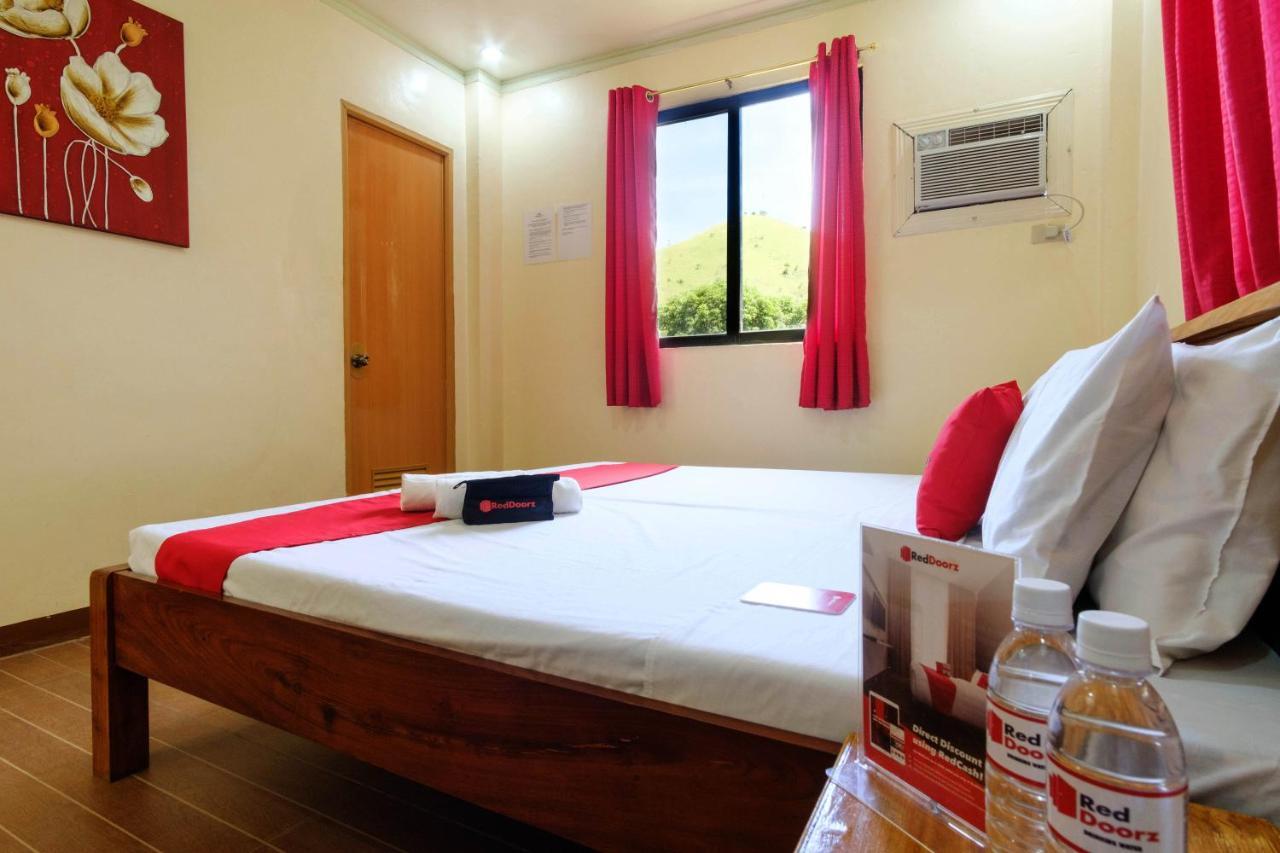 Reddoorz @ Poblacion 6 Coron Exterior foto