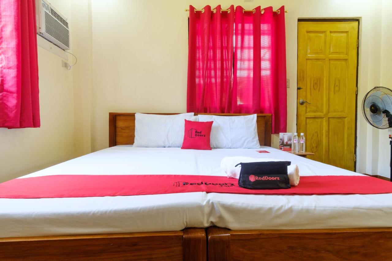 Reddoorz @ Poblacion 6 Coron Exterior foto